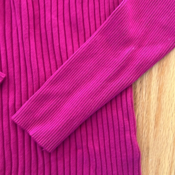 Pink turtle neck - Picture 4 of 4